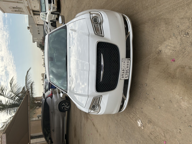 كرايسلر 2019 - 300 ليميتيد - 6 سلندر
