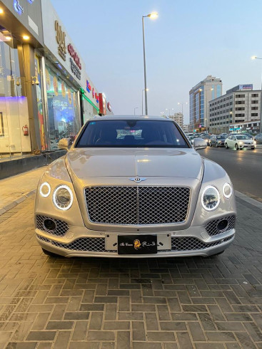 بنتلي بنتايقا بلاك اديشن